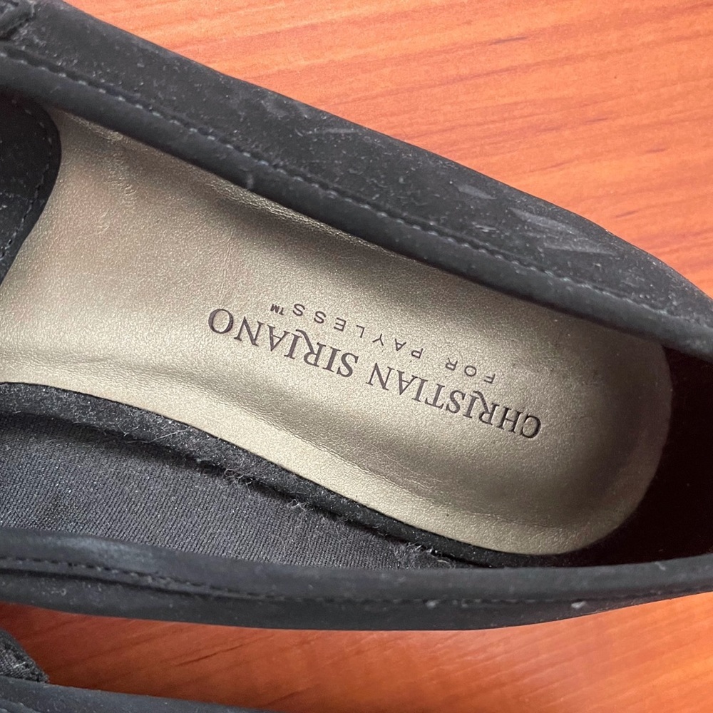 Professional Flats - Picture 2 of 4